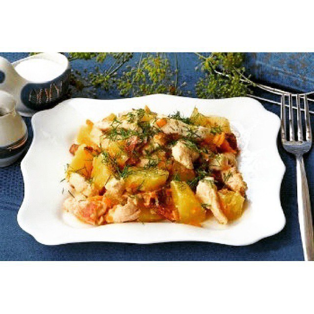 Печеня з курки в мультиварці