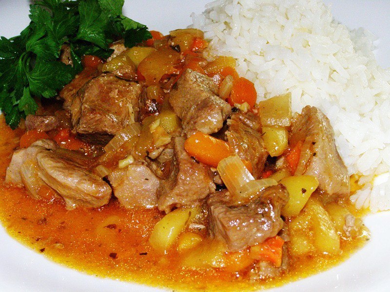 Індичка з овочами в мультиварці