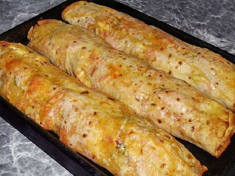 Фарширований лаваш у духовці
