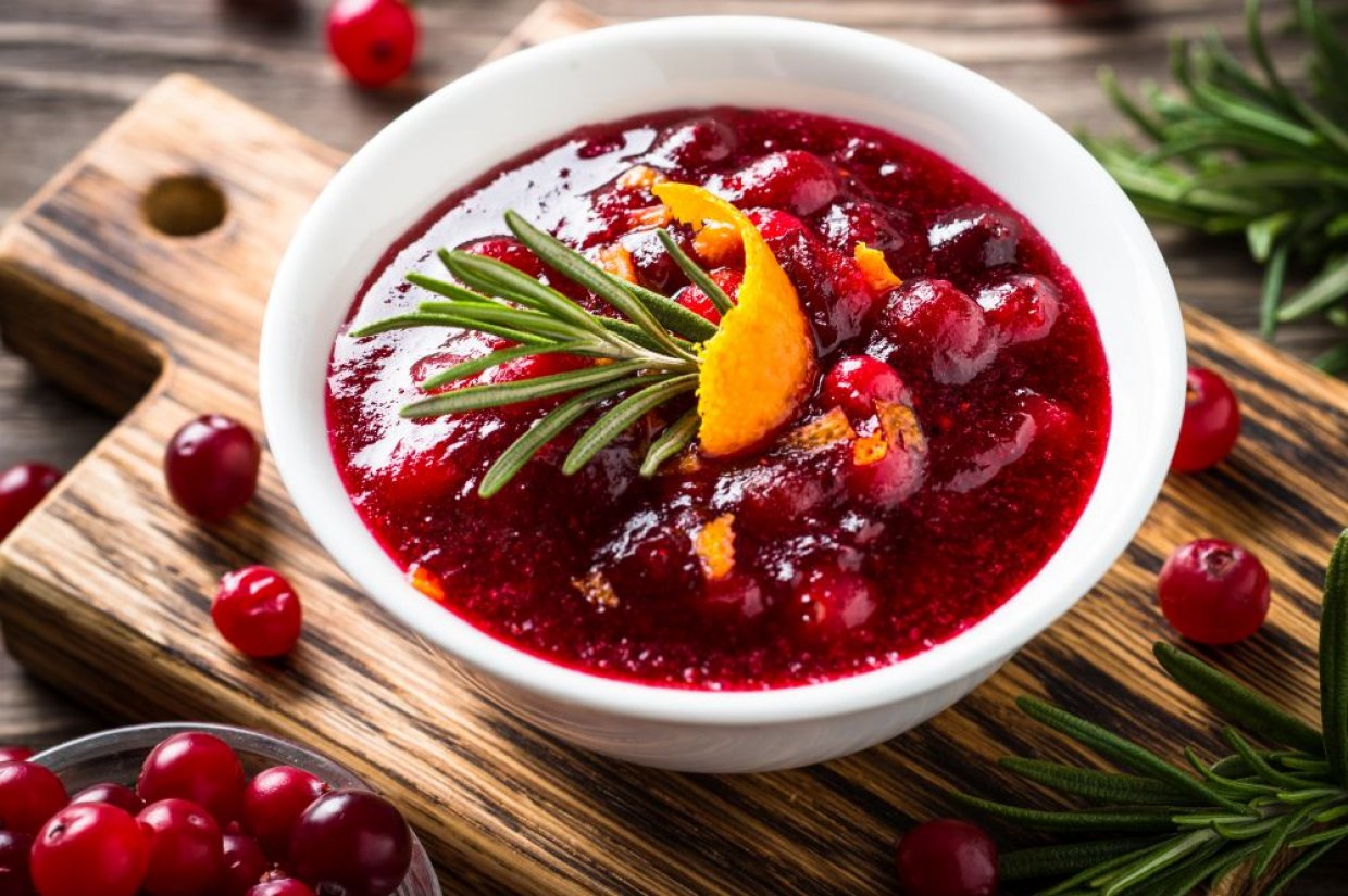 Клюквенный соус с розмарином и апельсинами