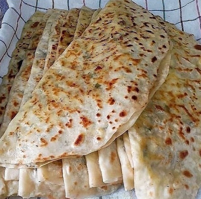 Млинці з сиром та зеленню