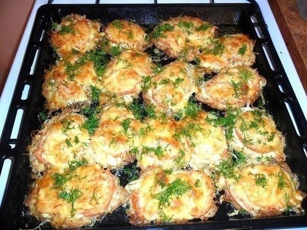 Картопля, фарширована копченою
