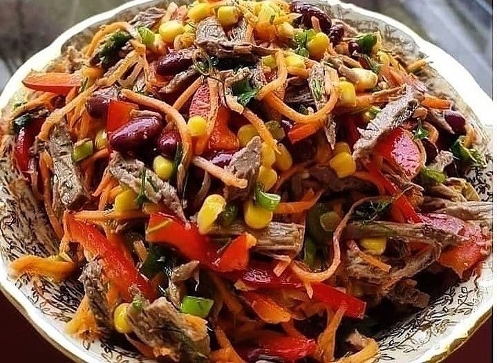 Салат з яловичиною