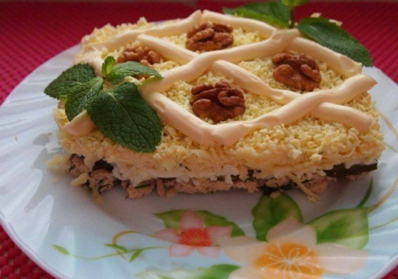 Листковий салат з м’ясом