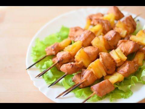 Курячі шашлички з ананасами в духовці