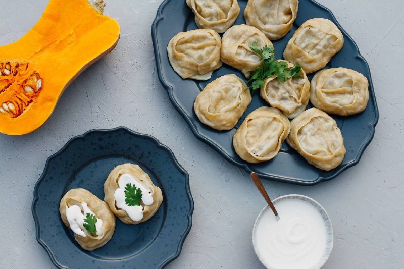 Манты с мясом и тыквой