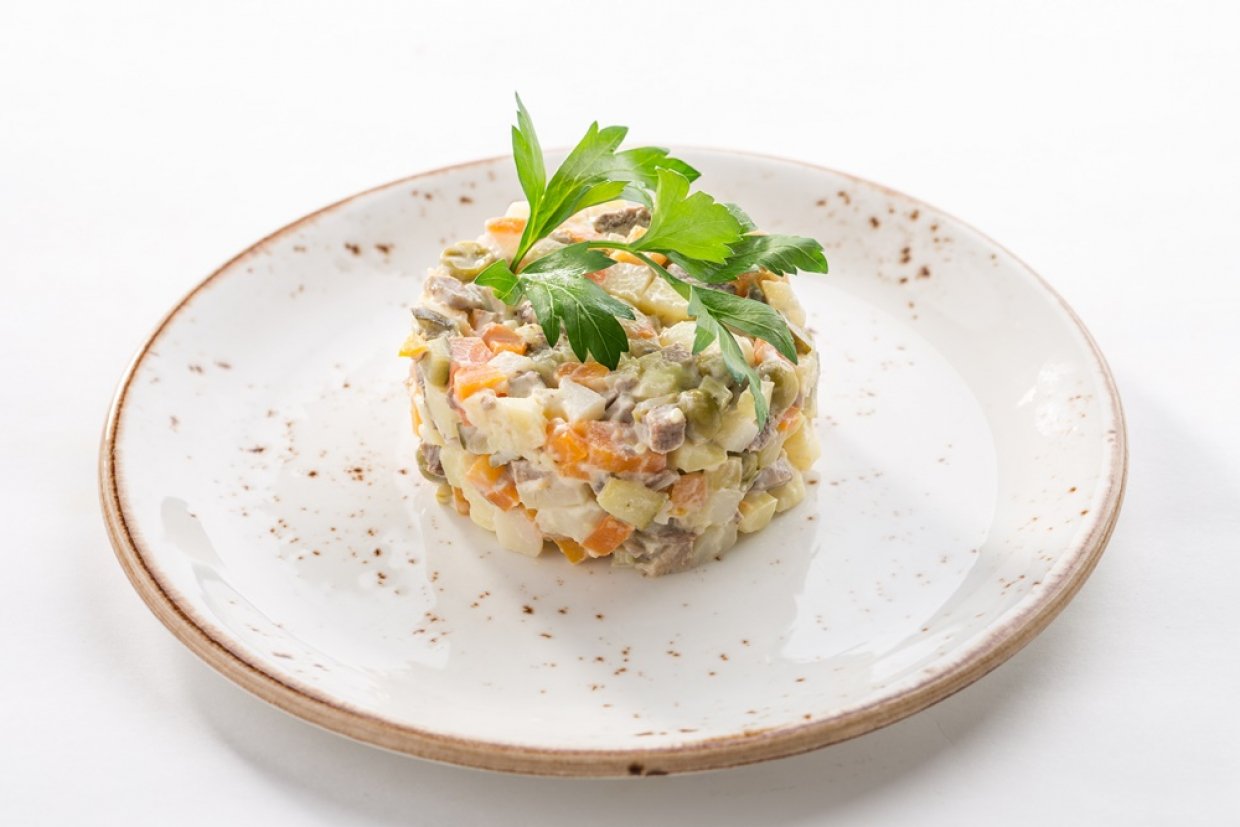 Олів’є з копченою куркою