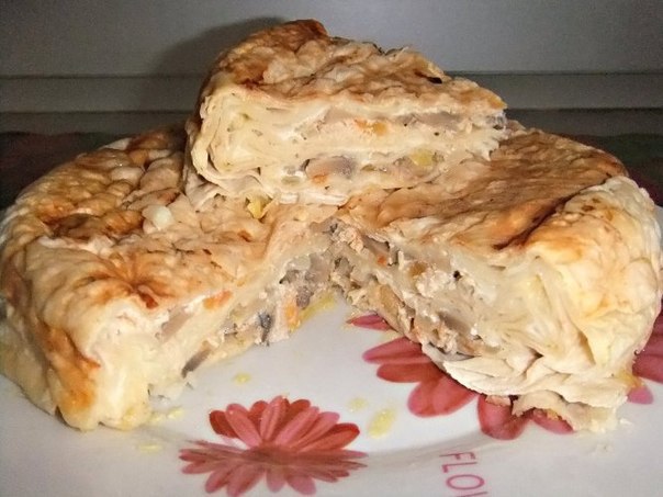Пиріг з лаваша з печерицями та куркою в мультиварці